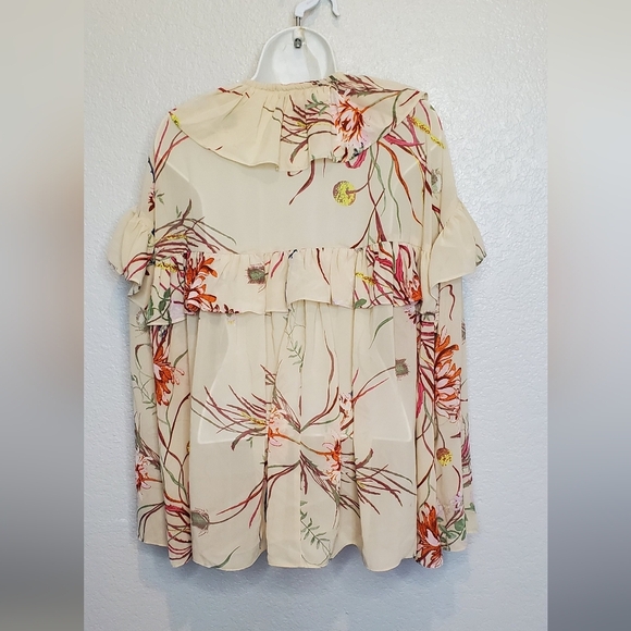 H&M Floral Flounce Ruffle Tiered Blouse Cream Red Green Flowy Boho Top Size XS - Picture 4 of 10